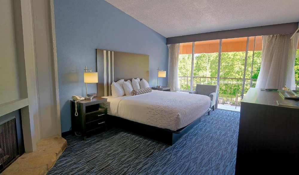 Glenstone Lodge Main image